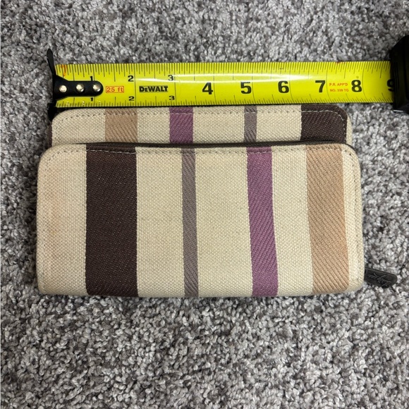 Thirty-One Striped Organizing Wallet - Picture 3 of 4